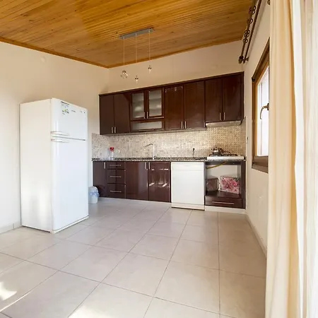 アパートホテル Mengen Konaklari ダッチャ